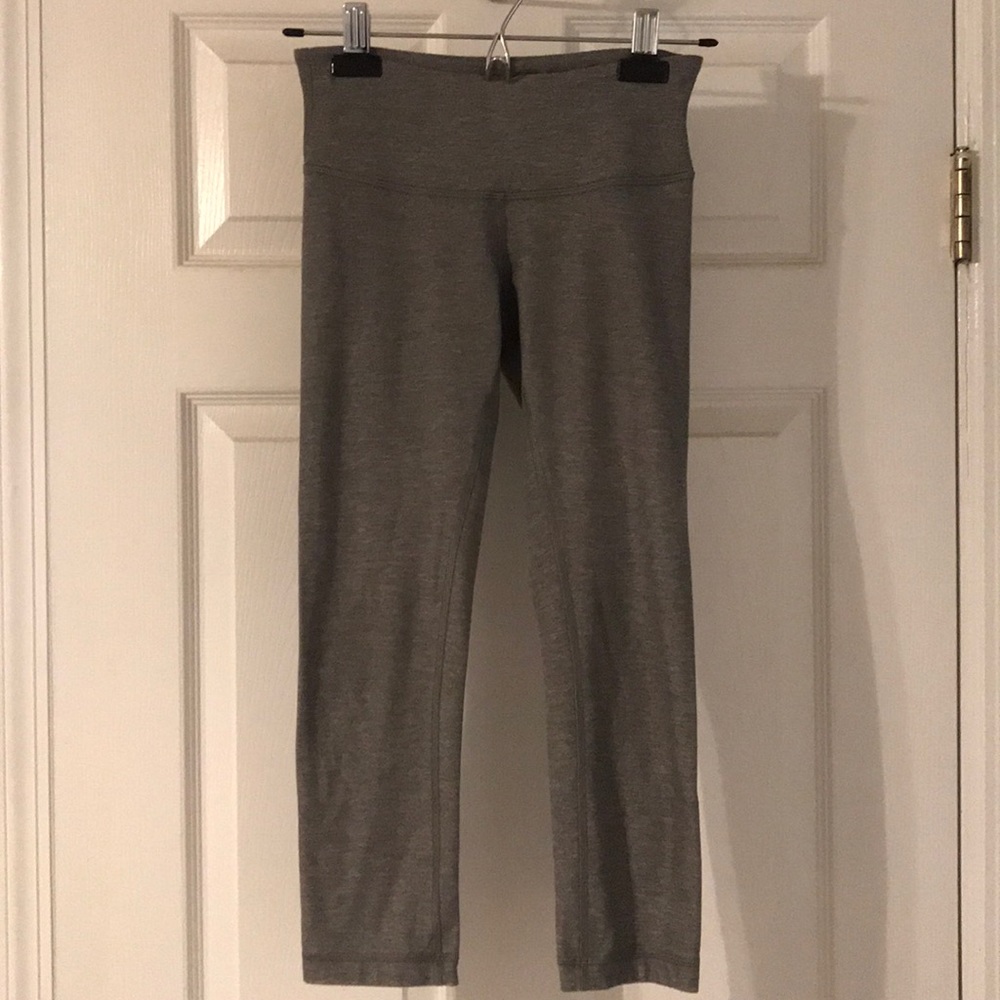 Lululemon Wunder Under Crop Pants - size 2
